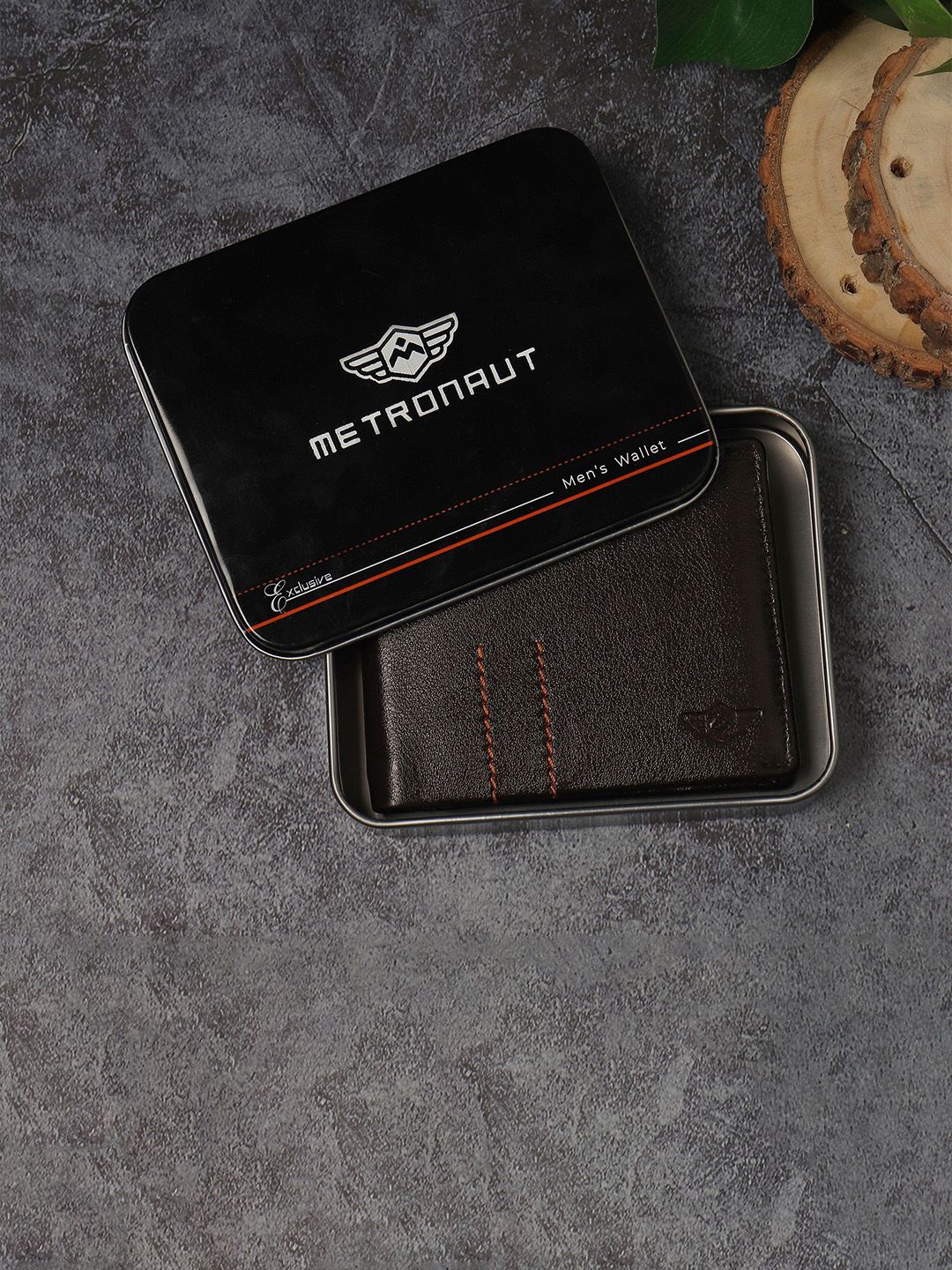 Metronaut Men Leather Two Fold Wallet