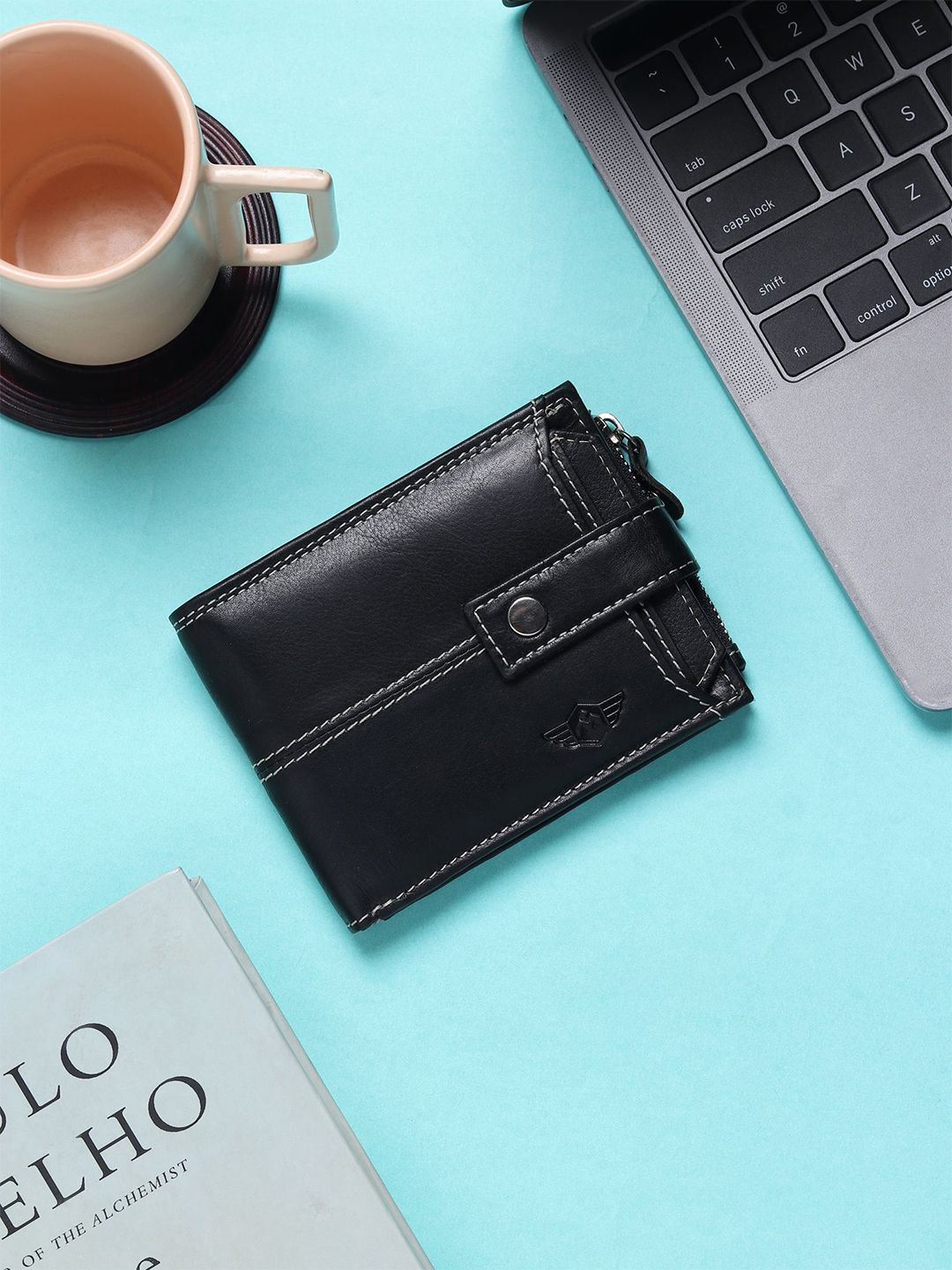 Metronaut Men Leather Two Fold Wallet