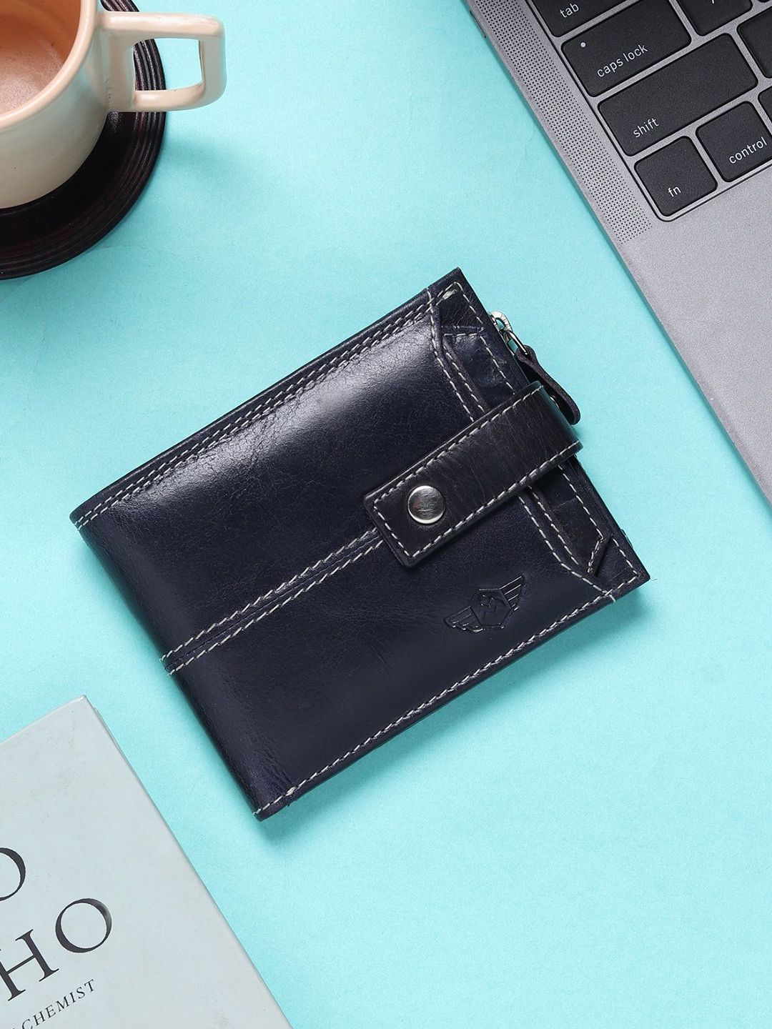 Metronaut Men Leather Two Fold Wallet