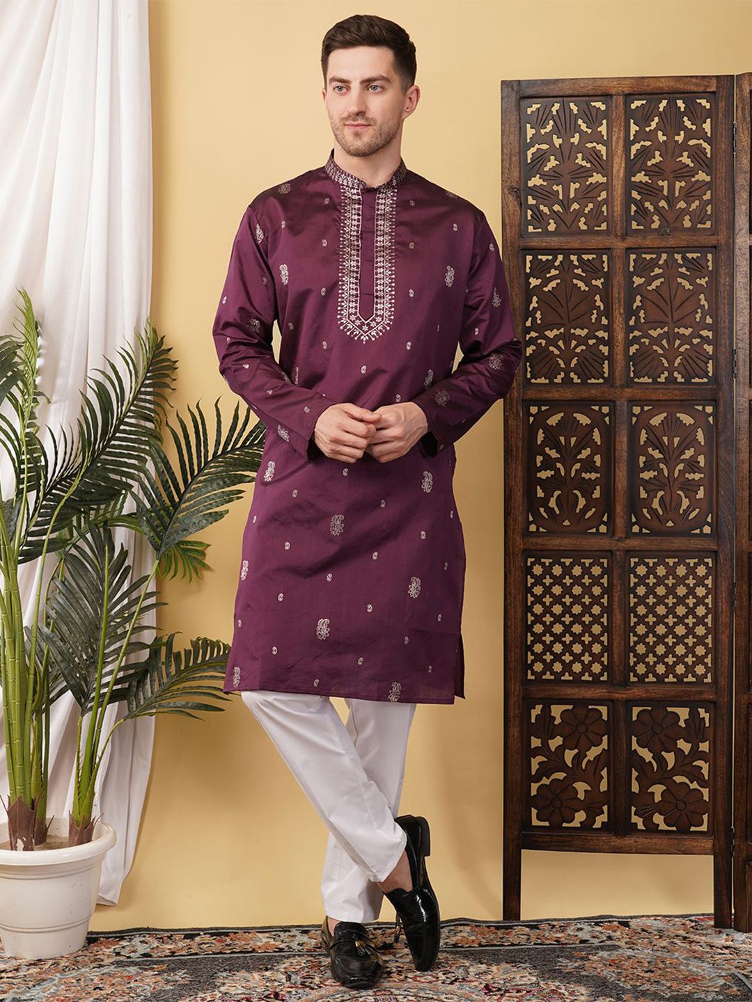 ADHIRAJAN Paisley Woven Design Mandarin Collar Silk Kurta