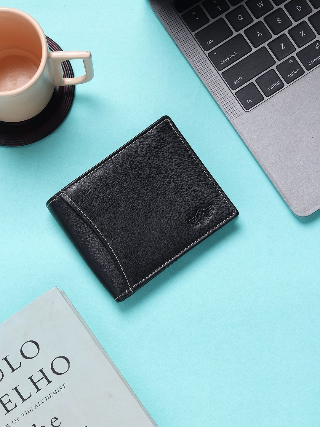 Metronaut Men Leather Two Fold Wallet