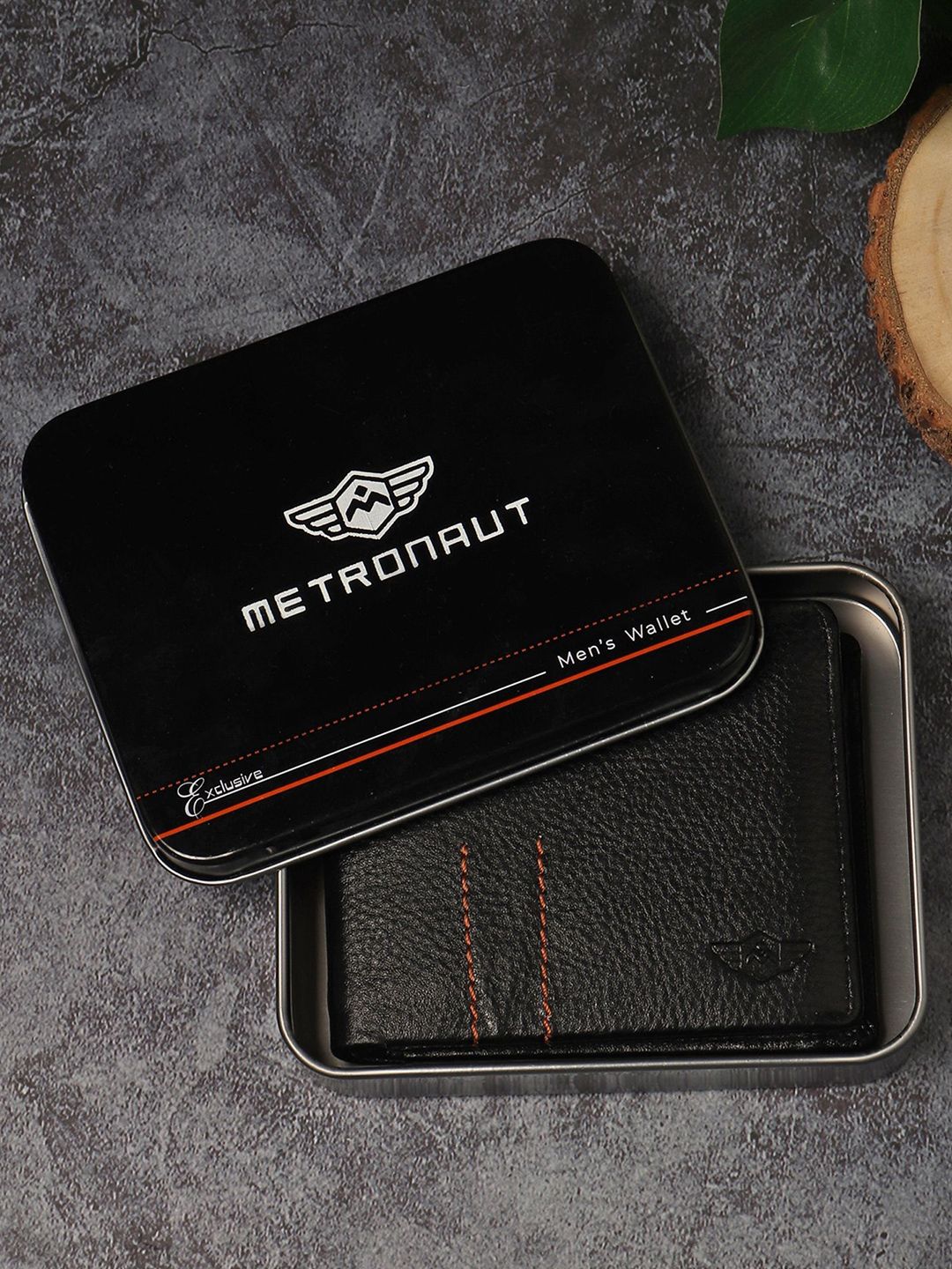 Metronaut Men Leather Two Fold Wallet