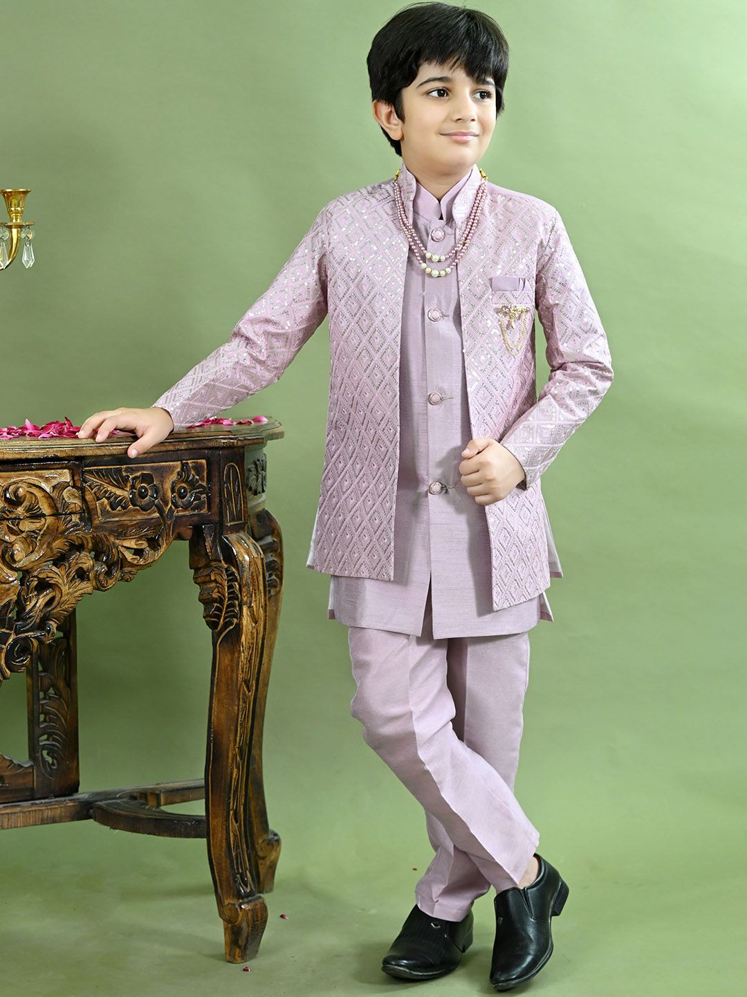BT DEZINES Boys Geometric Embroidered Sequined Sherwani Set