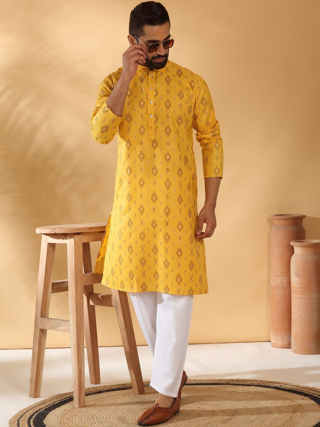 KRAFT INDIA KRAFT INDIA Geometric Woven Design Mandarin Collar Straight Kurta With Pyjamas