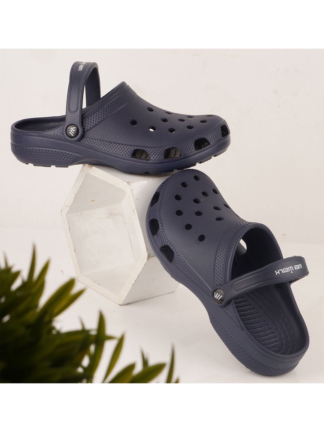 Spotwalk Men Self Design Clogs