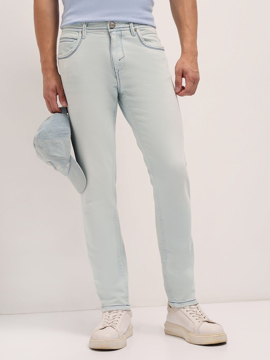 THE BEAR HOUSE Men Cotton Washed Slim Fit Mid-Rise Light Fade Stretchable Jeans