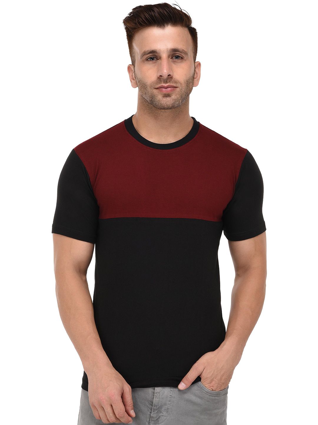 BI FASHION Men Colourblocked Round Neck T-shirt