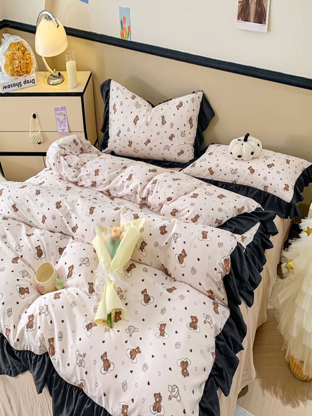 JC HOME Khaki & White Cartoon Characters Polycotton 3 Piece Double King Regular Bedding Set