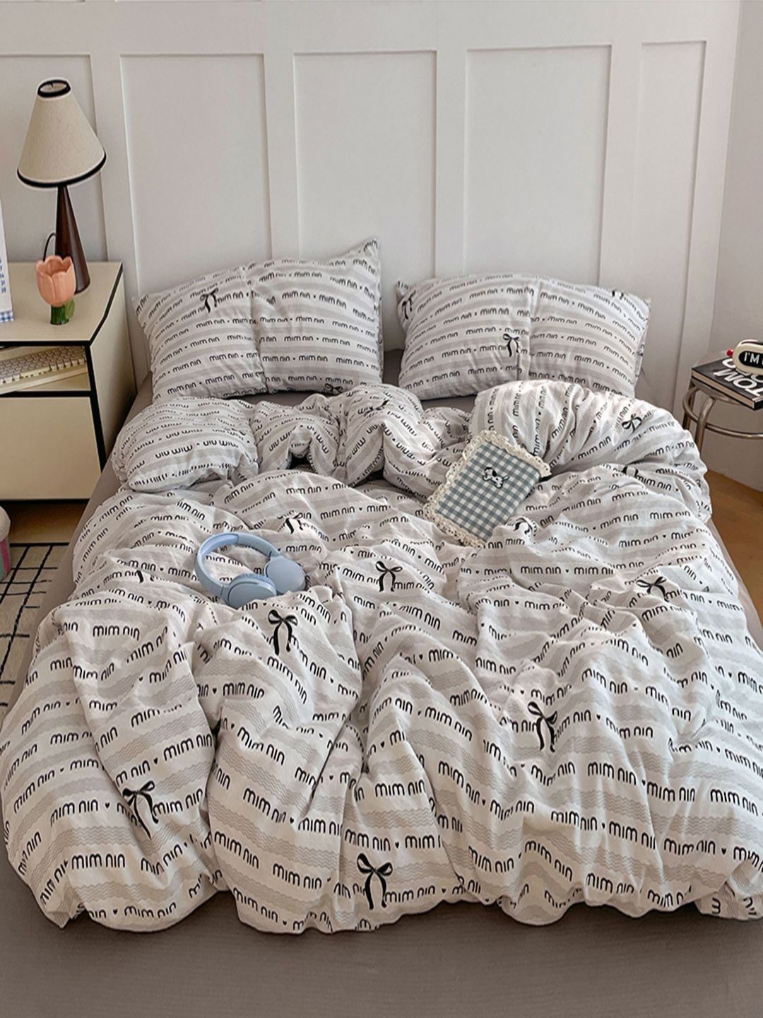 JC HOME Grey & White Self Design Polycotton 3 Piece Double King Regular Bedding Set