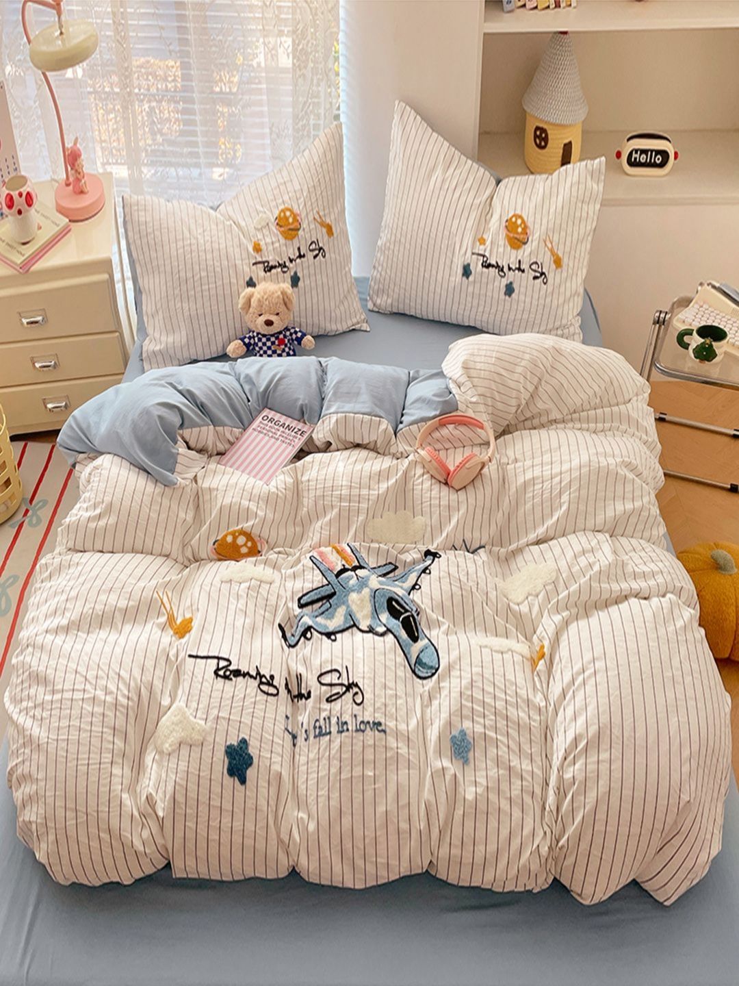 JC HOME Blue & White Cartoon Characters Polycotton 4 Piece Double Queen Regular Bedding Set