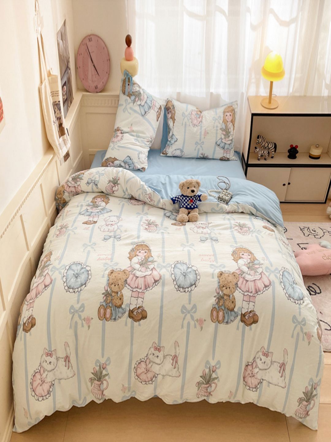 JC HOME Blue & White 4 Pieces Cartoon Characters Double King Bedding Set