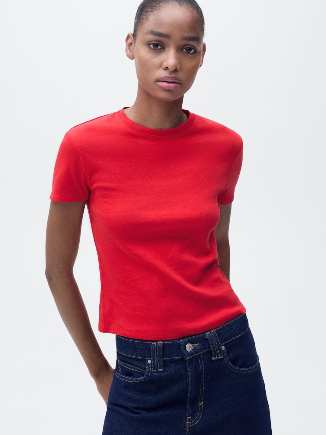 Solid Round Neck Pure Cotton Fitted T-shirt