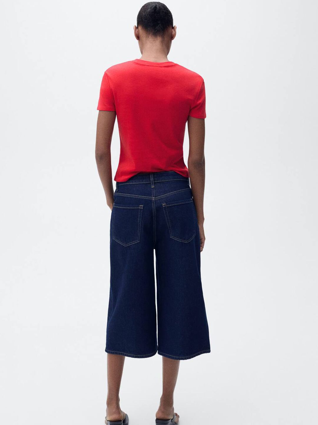 Solid Round Neck Pure Cotton Fitted T-shirt