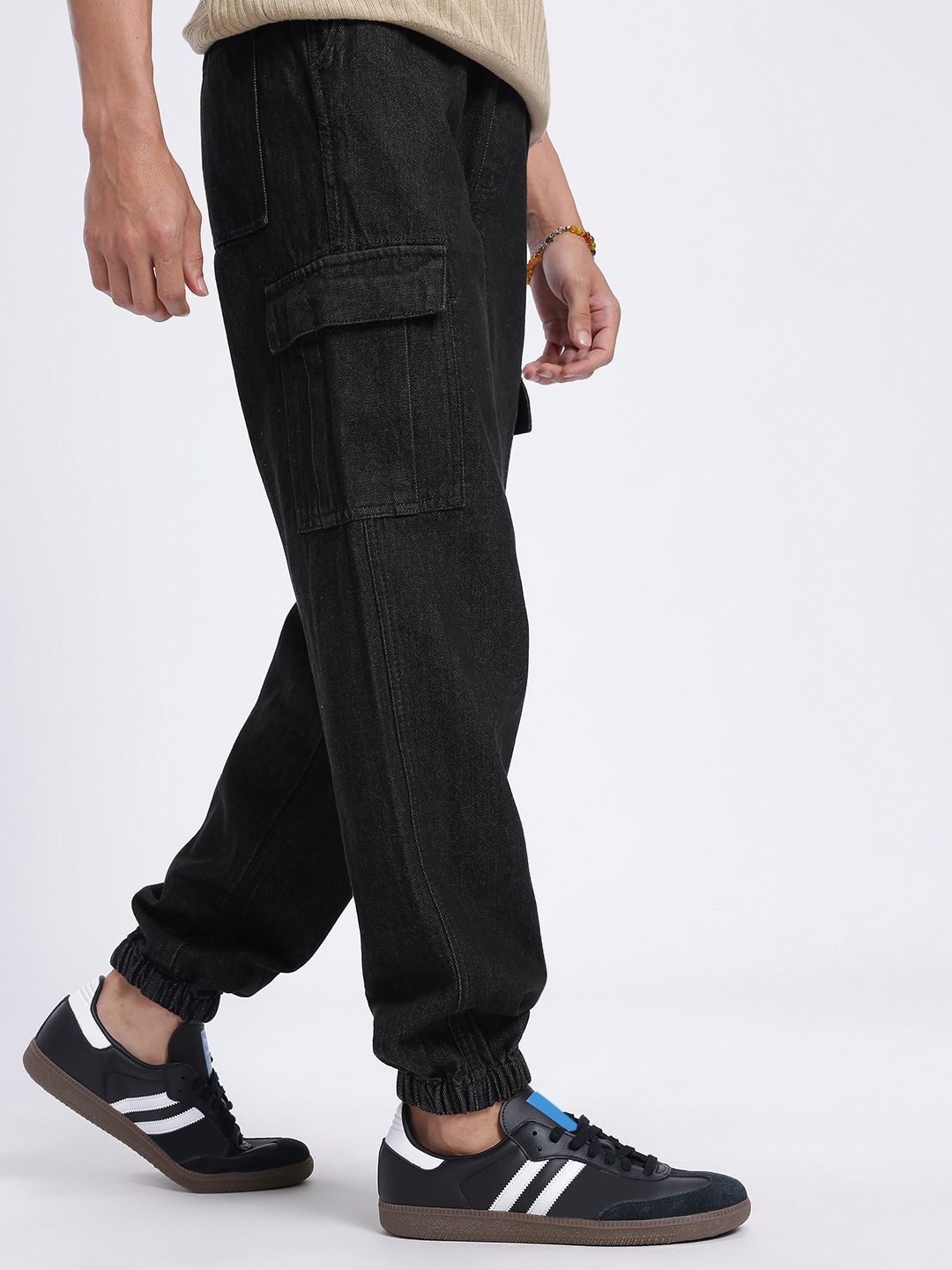 glitchez Men Mid-Rise Loose Fit Cargo Style Joggers