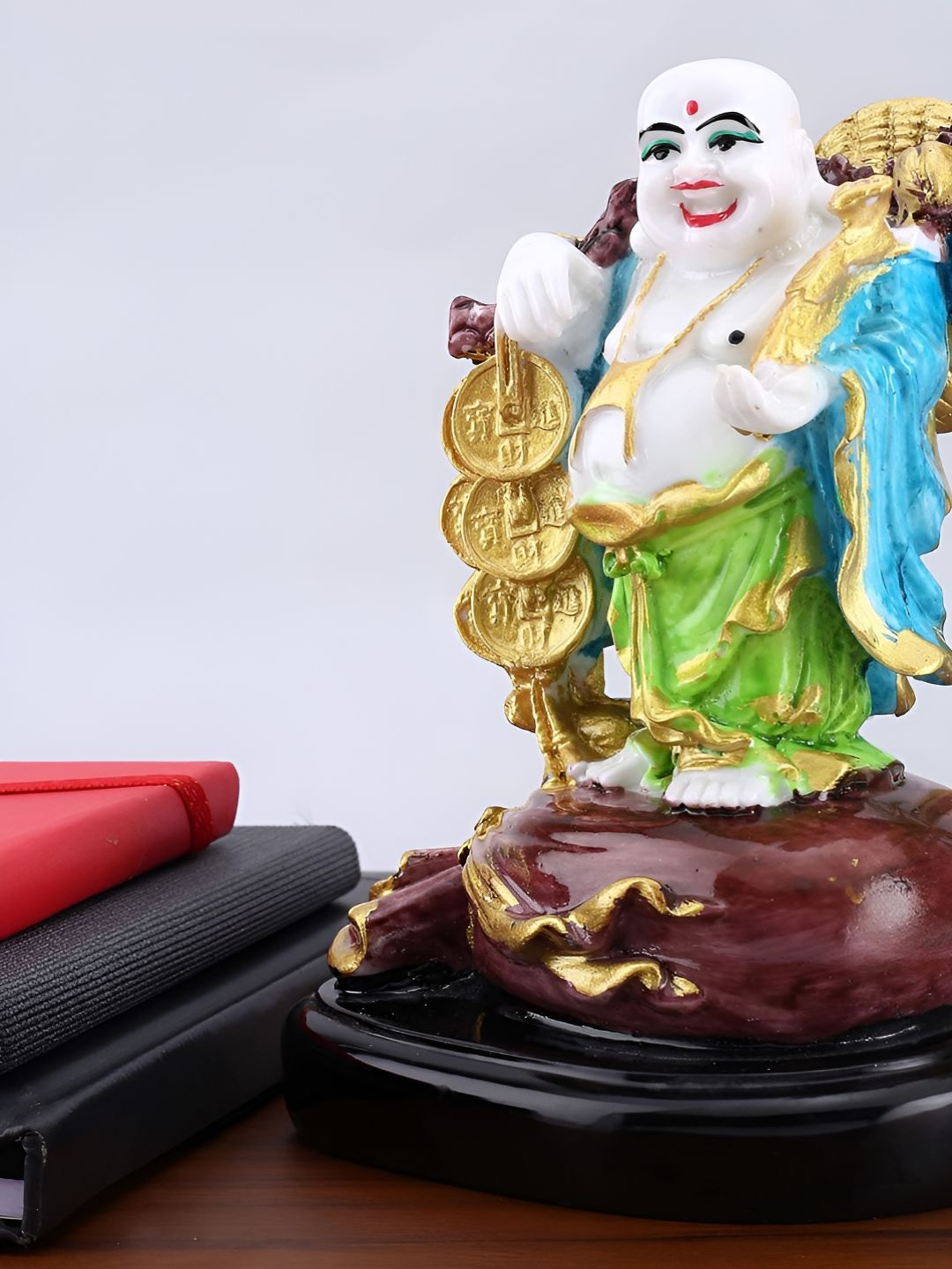 Aura White Polyresin Matte Living Room Small Showpiece - 7.5 Inches