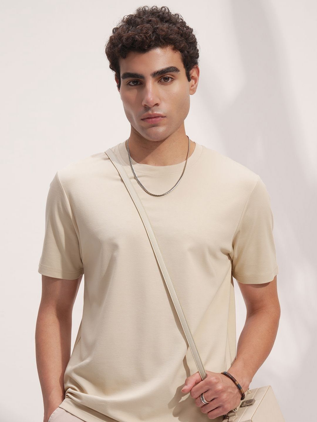 HIGHLANDER Men Slim Fit Drop-Shoulder Sleeves T-shirt