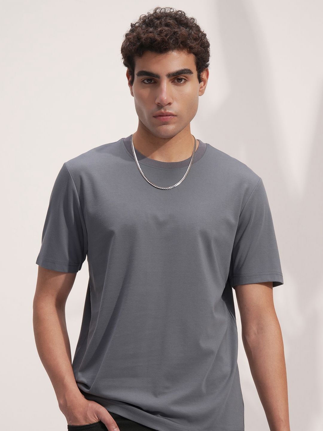 HIGHLANDER Men Round Neck Drop-Shoulder Sleeves T-shirt