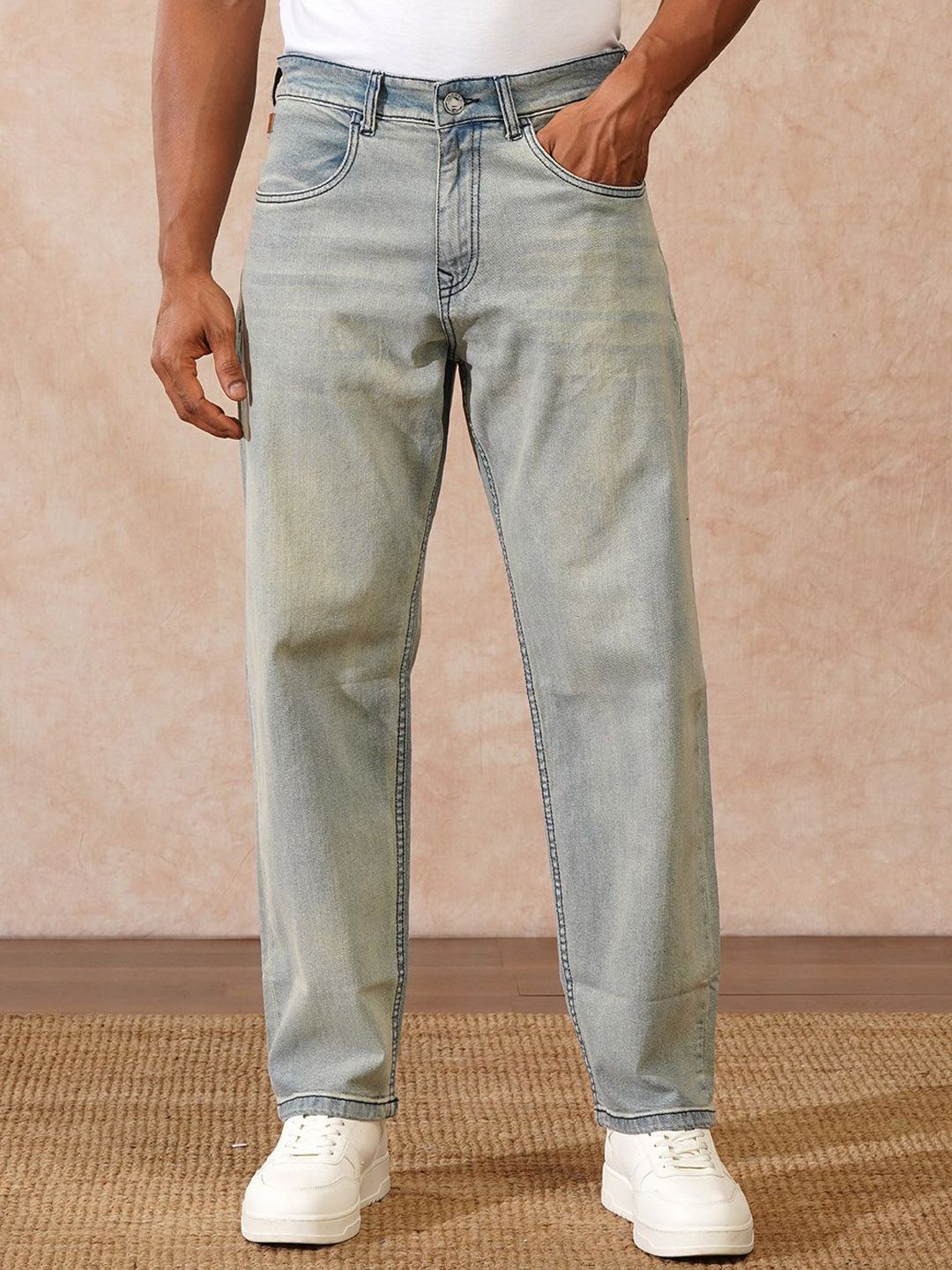 WROGN Men Comfort Relaxed Fit Mid-Rise Jeans