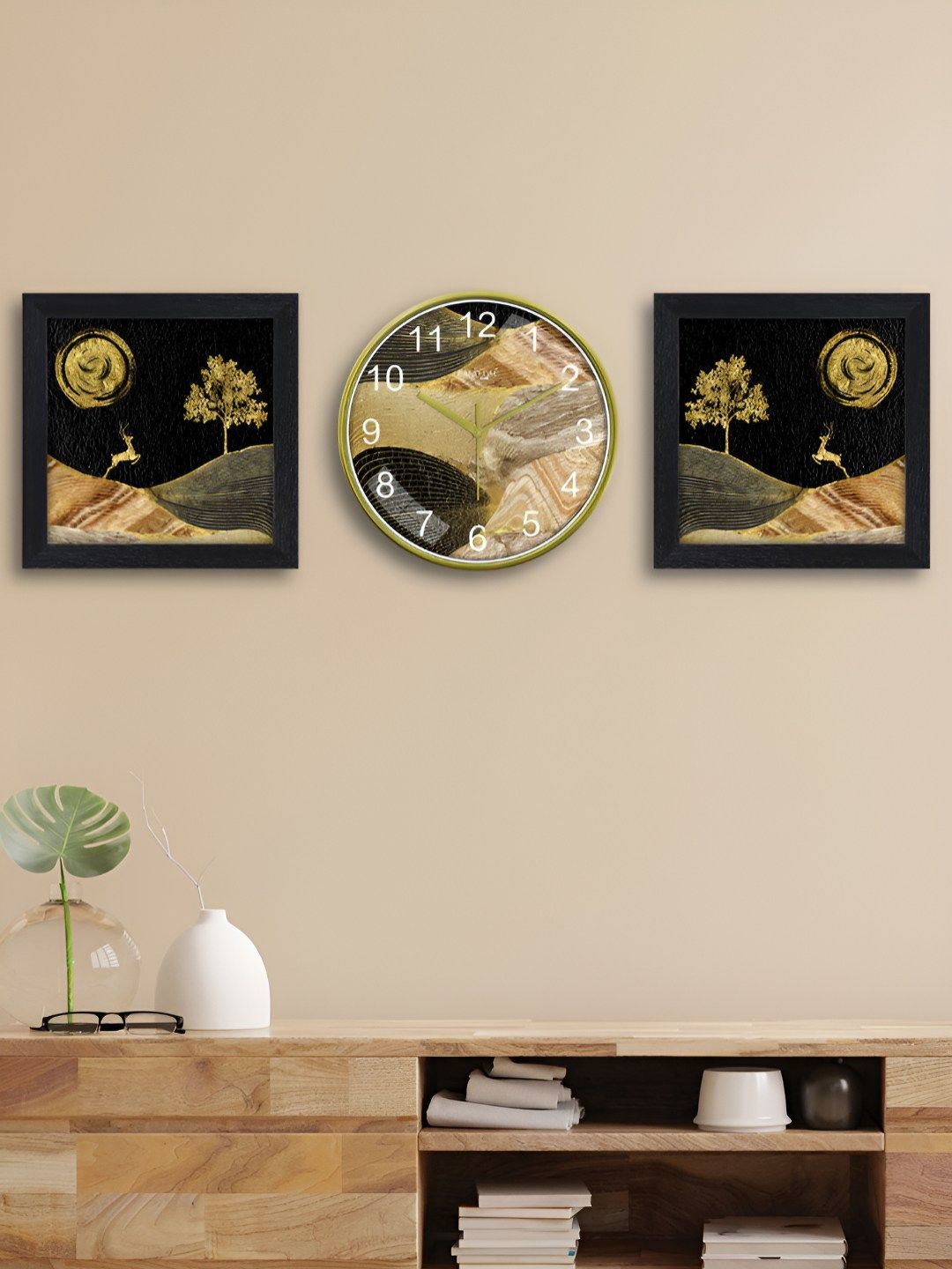 RANDOM Black Plastic Ultra Clear Glass Round Battery Analogue Wall Art Wall Clock-30cm