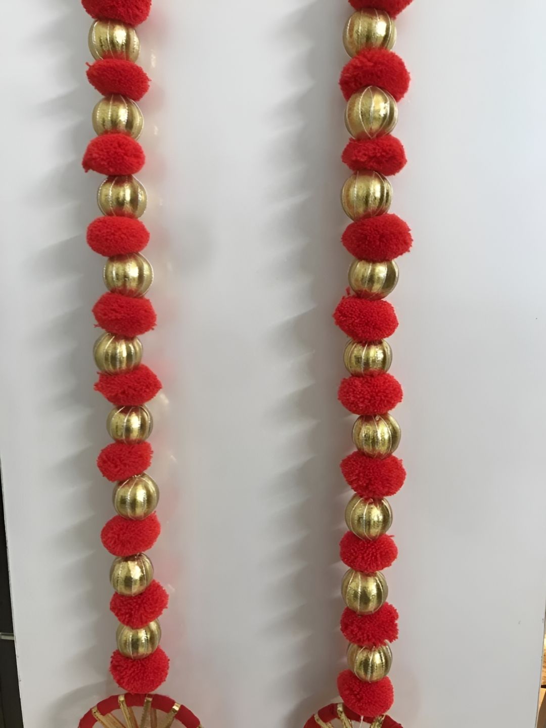 Sellplus Red Set Of 6 Pompom Toran