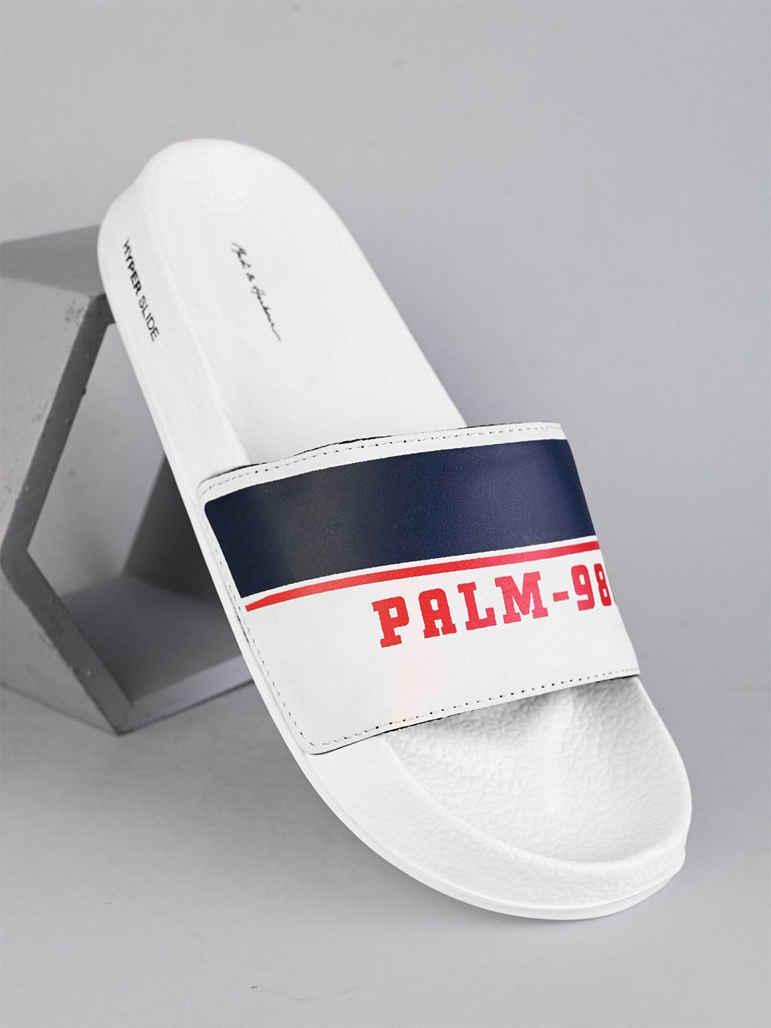 Mast & Harbour Men Colourblocked Sliders