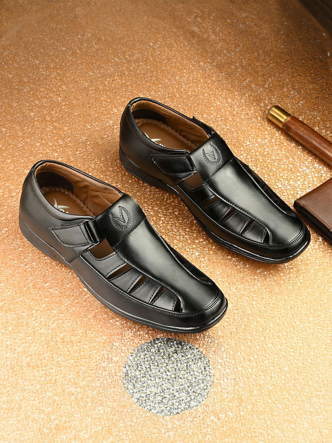 Vellinto Men Ethnic Fisherman Sandals