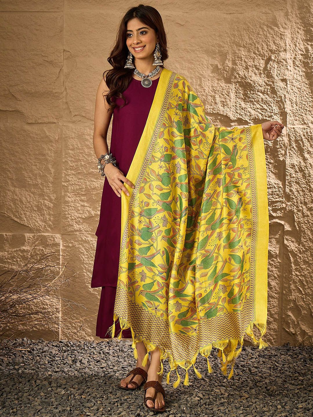 InWeave Women Solid Regular Kurta with Palazzos & Dupatta