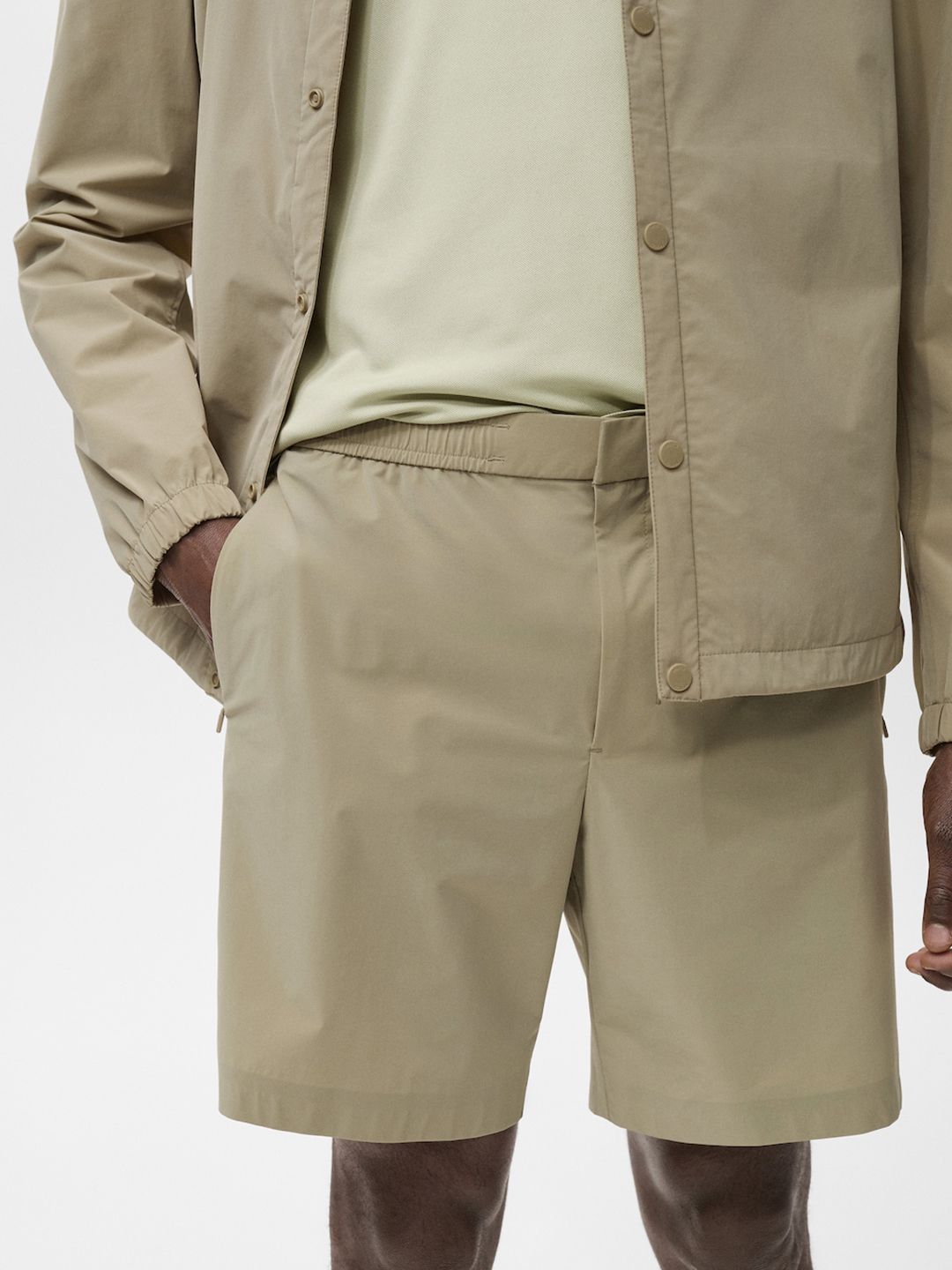 MANGO MAN Men Mid-Rise Water-Repellent Regular Fit Performance Bermuda Shorts