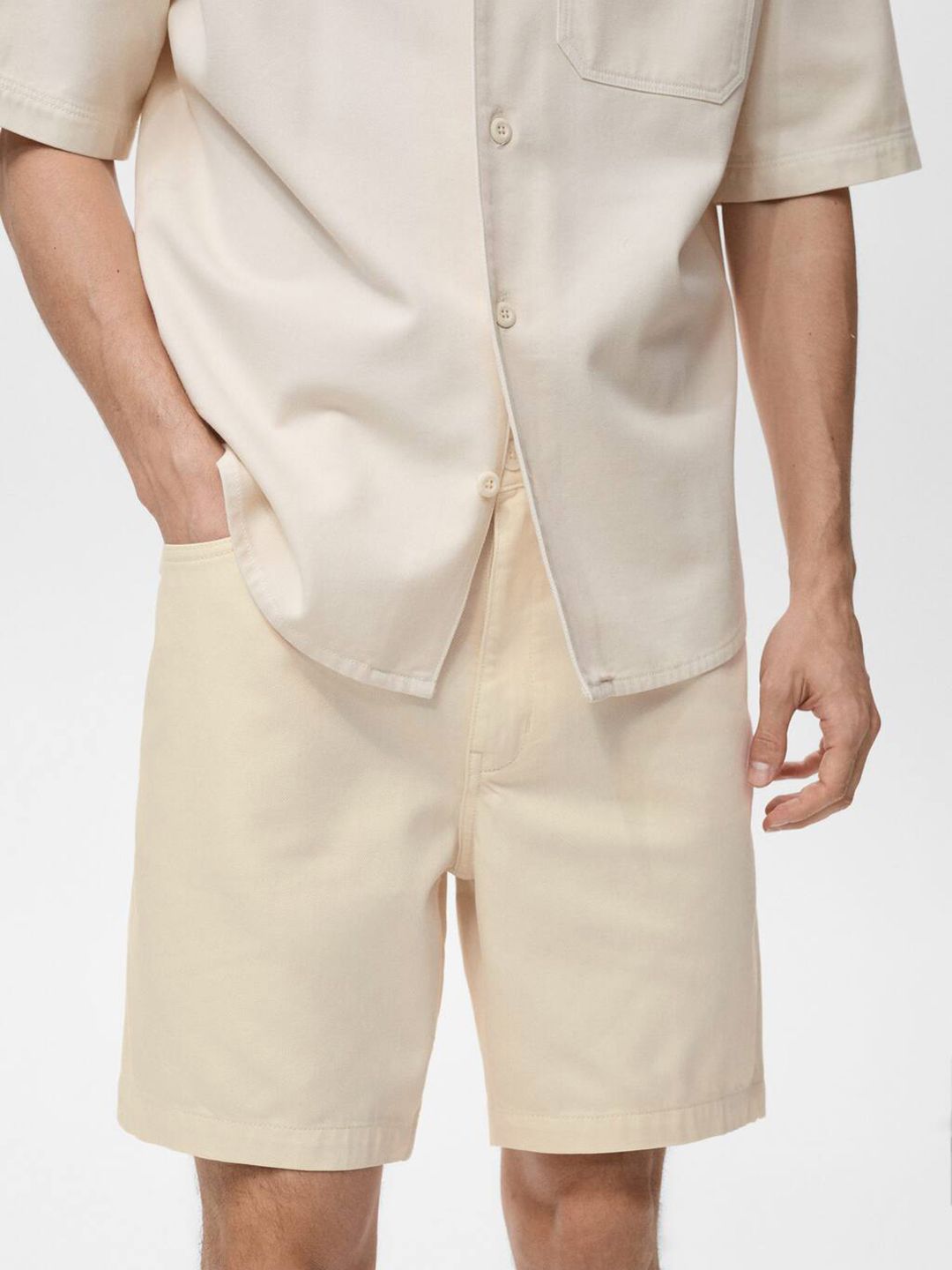 MANGO MAN Solid Bermuda Shorts