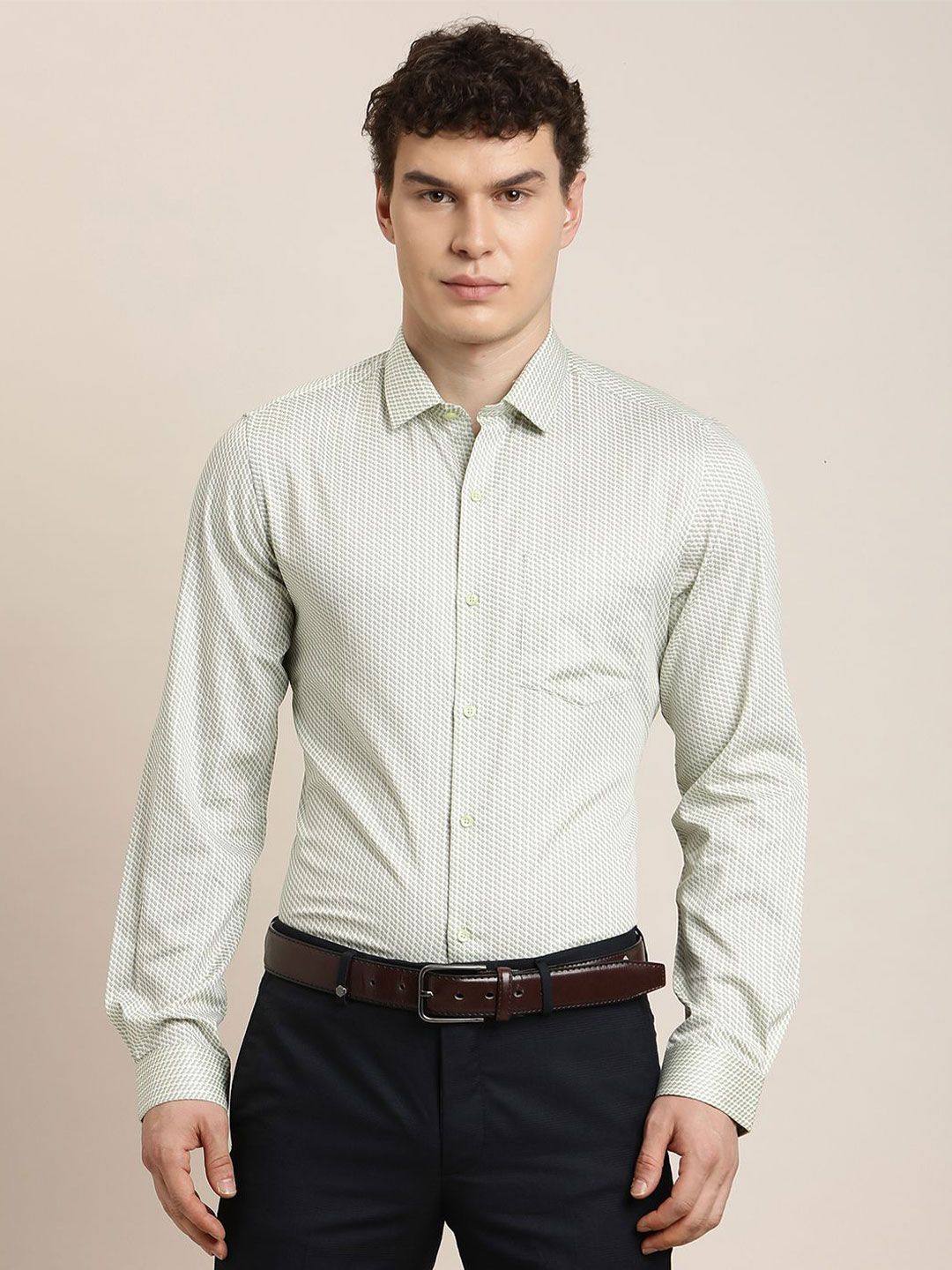 Turtle Men Standard Slim Fit Textured Spread Collar Cotton Formal Shirt