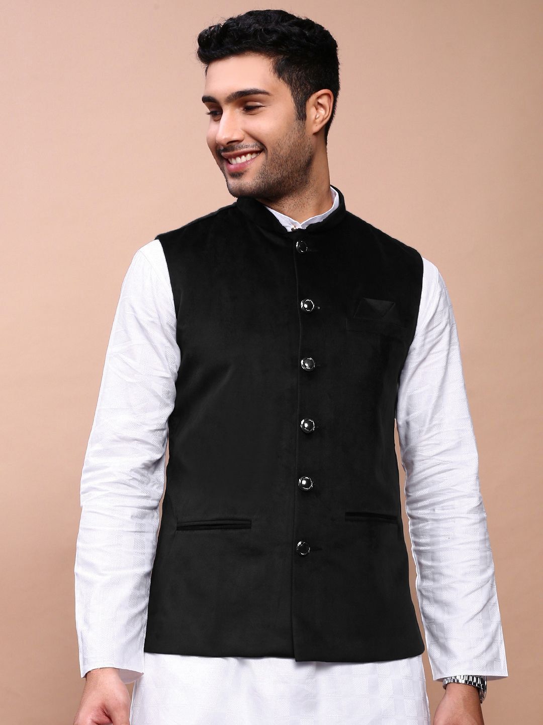 SHOWOFFFF Slim-Fit Velvet Nehru Jacket