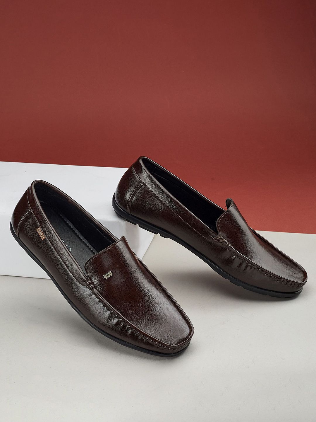 Duke Men Round Toe Slip-On Loafers