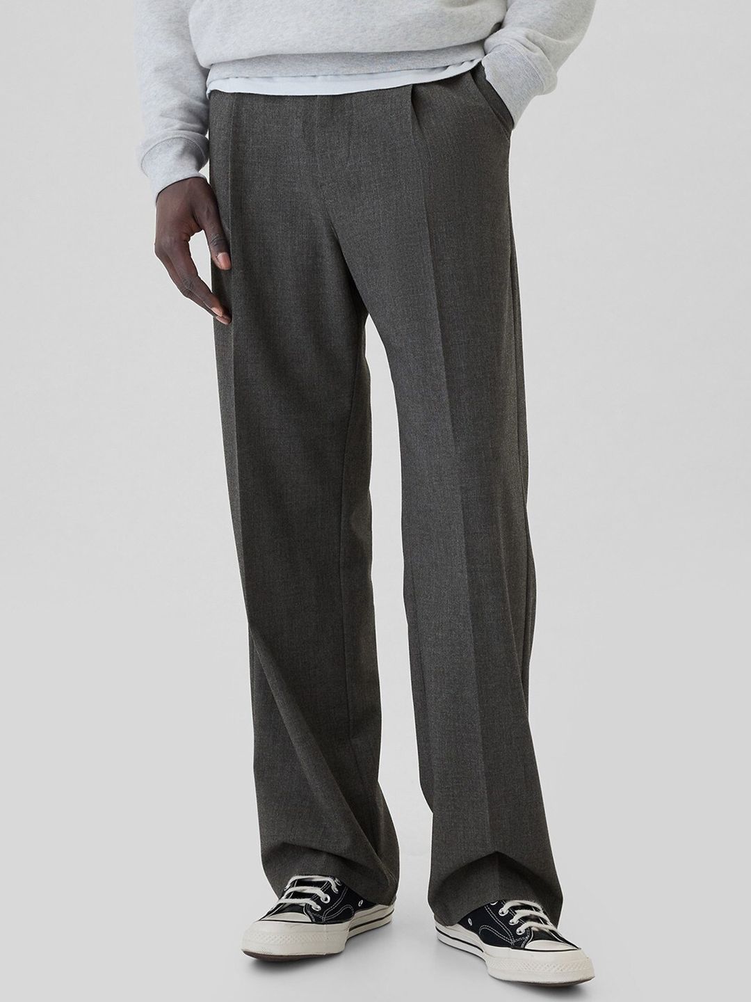 Buy GAP Men 90's Loose Fit Pleated Trousers - Trousers for Men