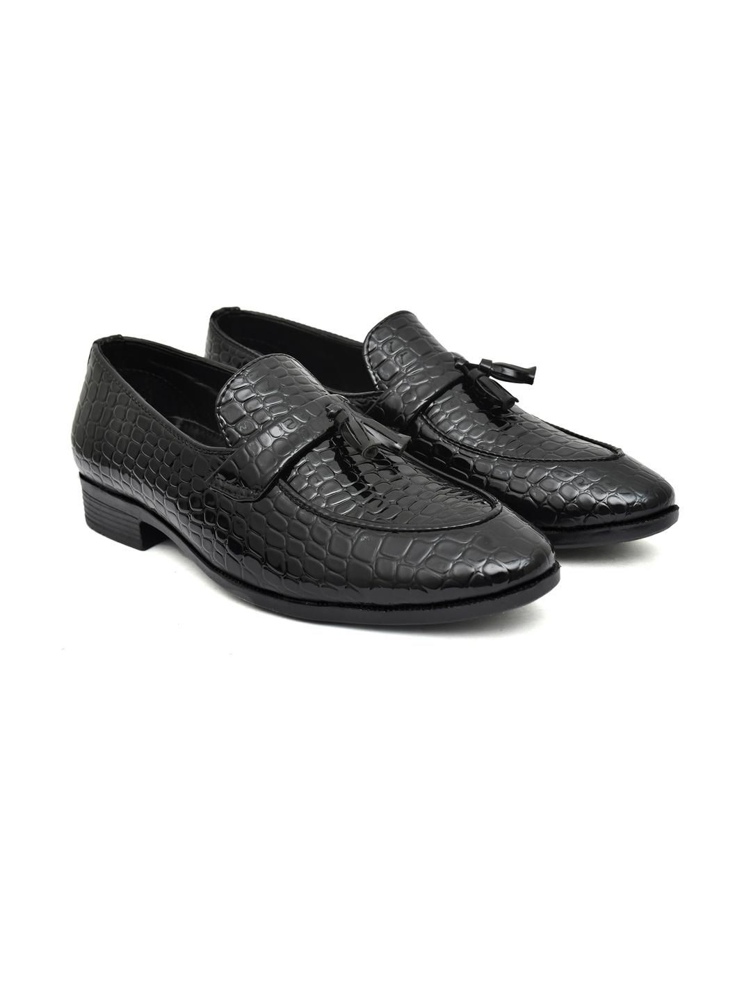G L Trend Men Textured Leather Black Brogues Slip-on Shoes