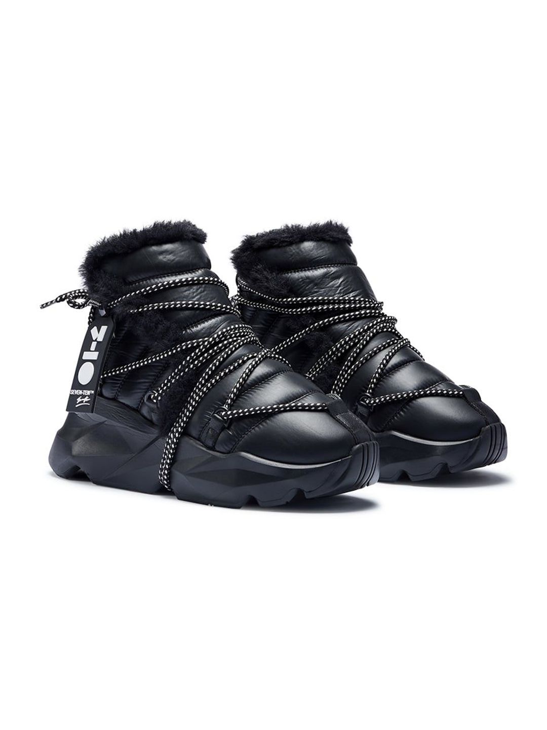 7-10 7-10 Women Woven Design Sneakers