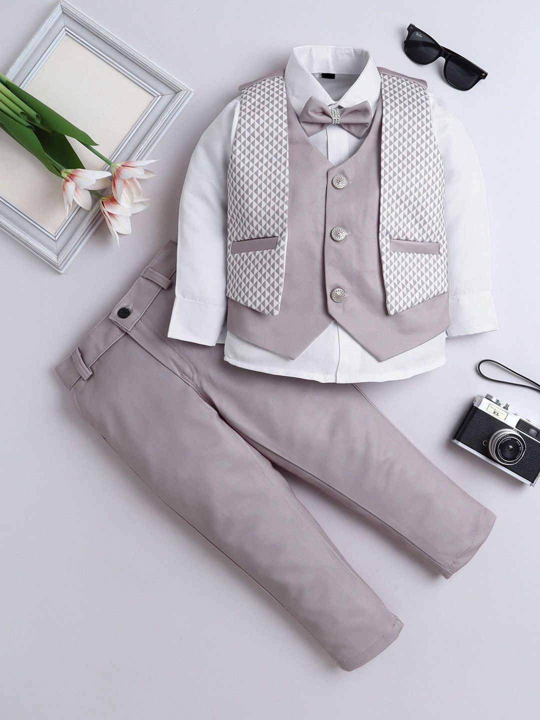 FOURFOLDS Boys Self Design 3-Piece Party Suits