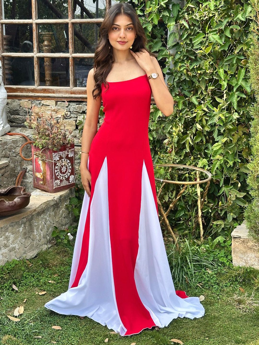 BAESD Women Colourblocked Shoulder Straps Maxi Dress