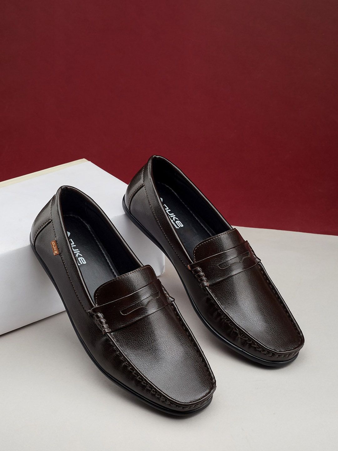 Duke Men Textured Prestige Square Toe Loafers