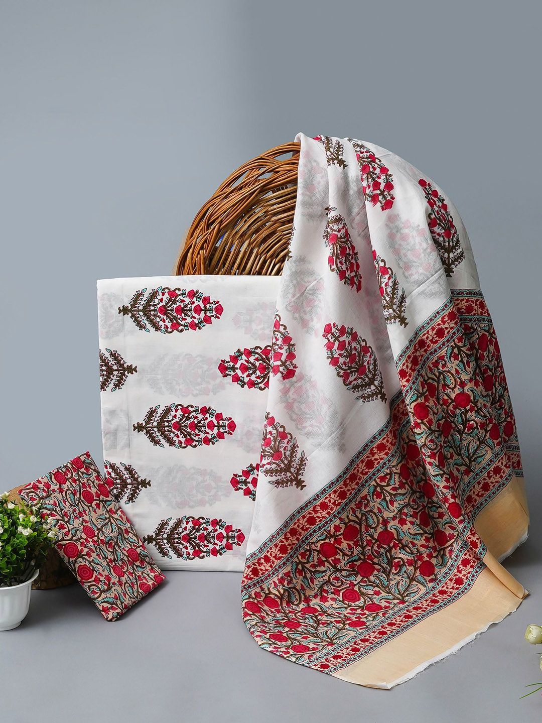 Kwatchi Floral Printed Pure Cotton Unstitched Dress Material