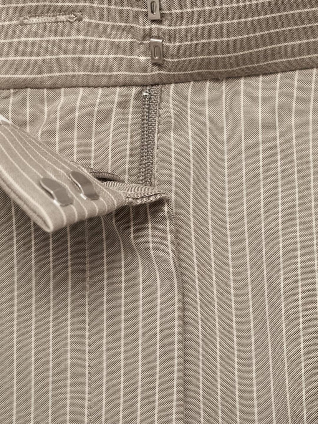 Pin Stripes Low-Rise Wide leg Fit Bermuda Shorts with Front-Pleats