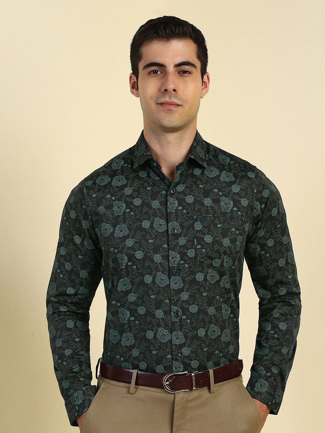 Allen Solly Men Slim Fit Floral Printed Spread Collar Opaque Cotton Formal Shirt