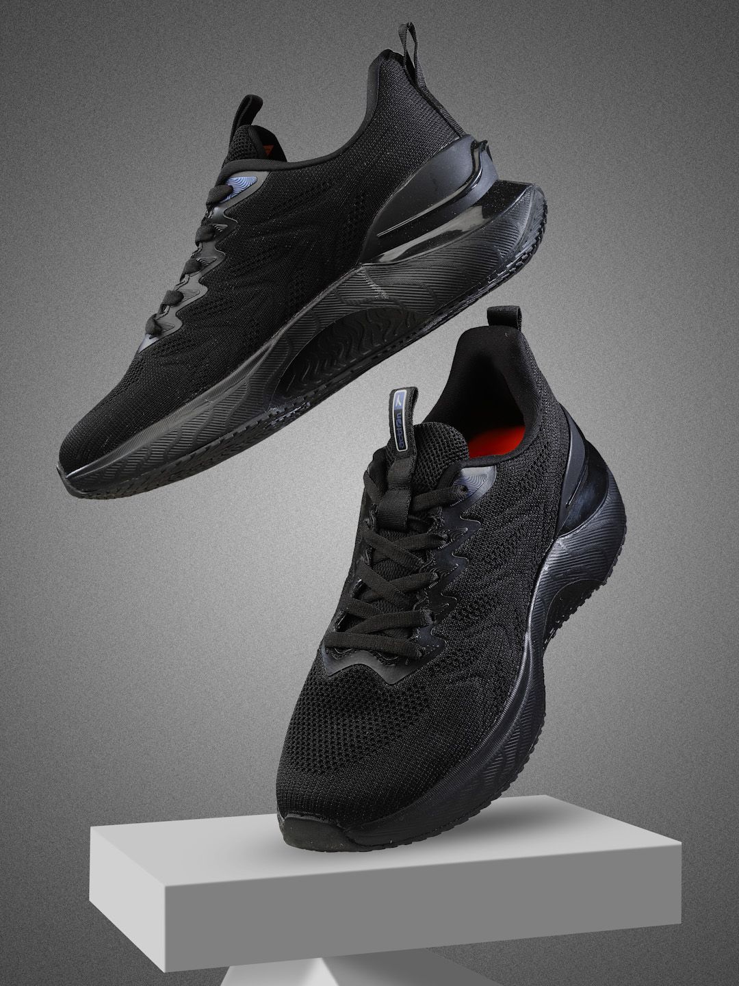 Action NITRO Men Running Non-Marking Shoes