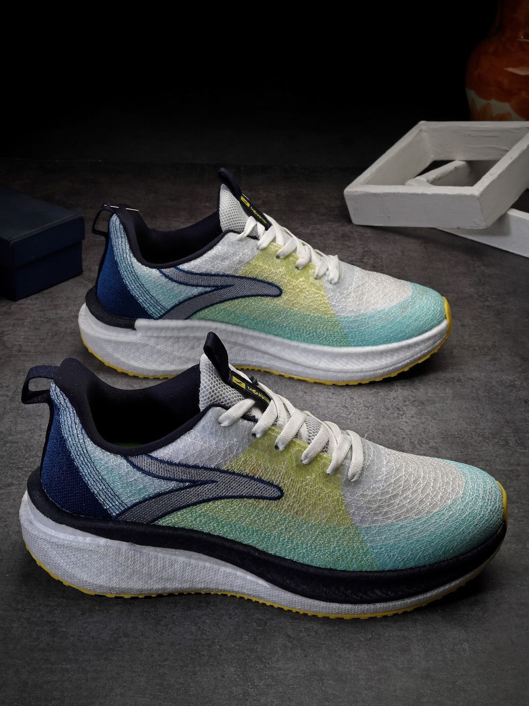 Action Men Lace-Ups Running Non-Marking Shoes