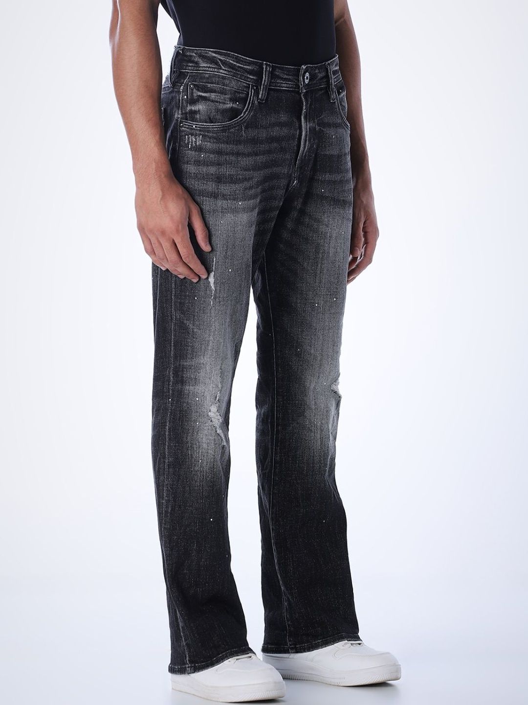 Bootcut Low-Rise Mildly Distressed Light Fade Stretchable Jeans