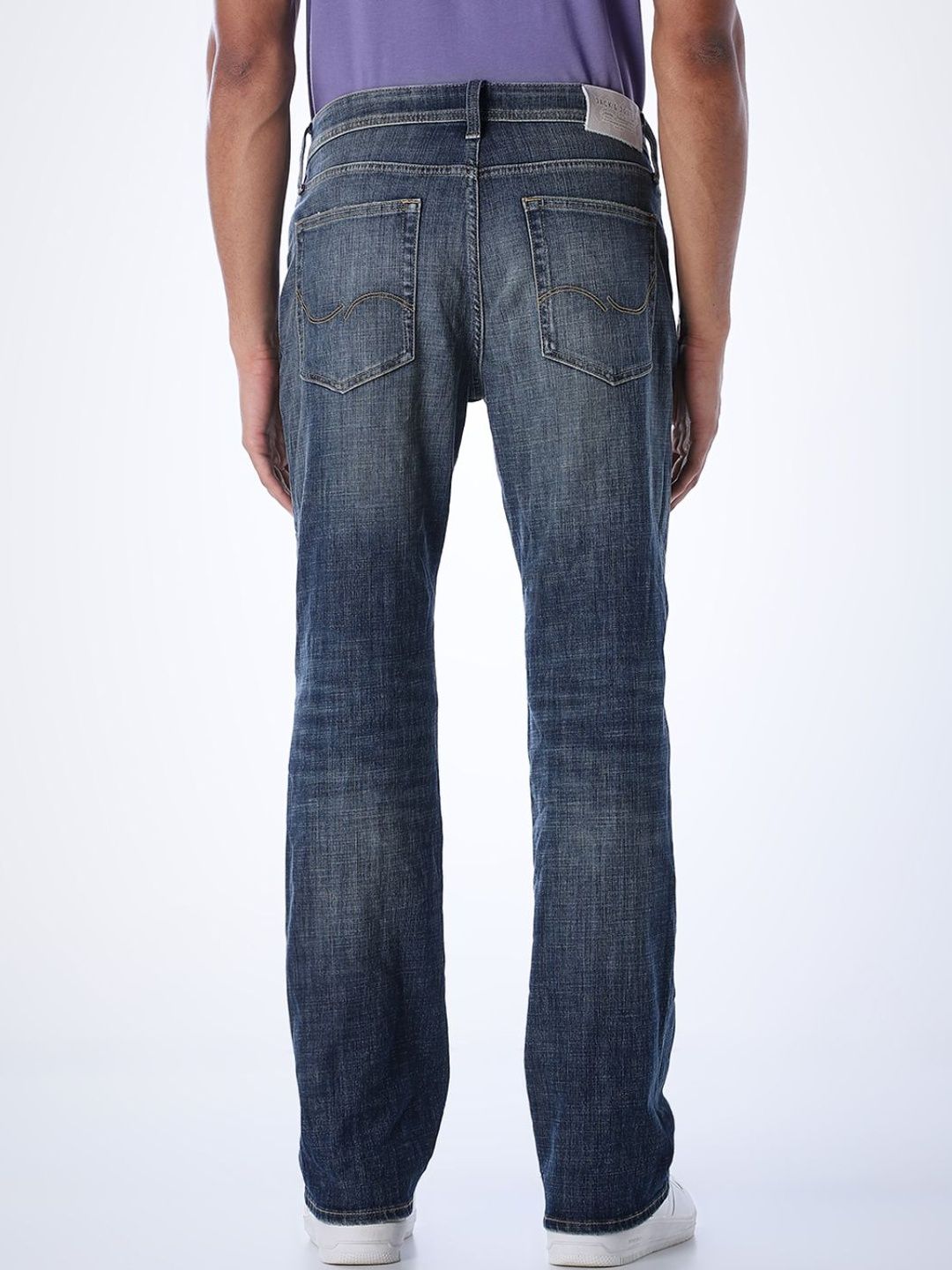 Bootcut Low-Rise Mildly Distressed Heavy Fade Stretchable Jeans