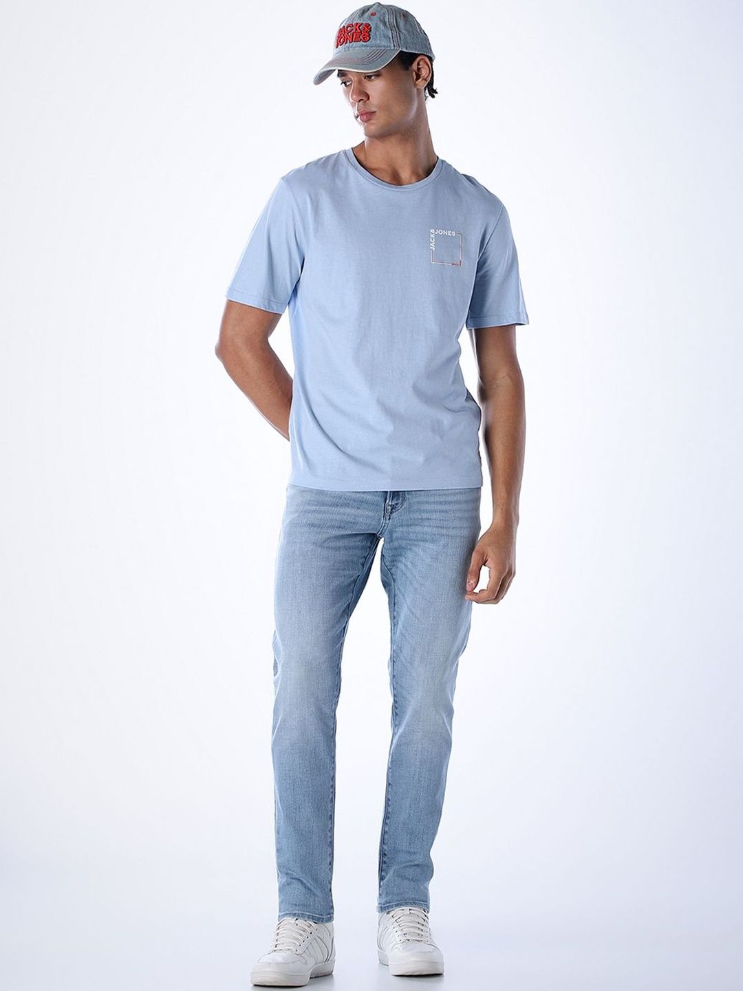 Slim Fit Low-Rise Light Fade Stretchable Jeans