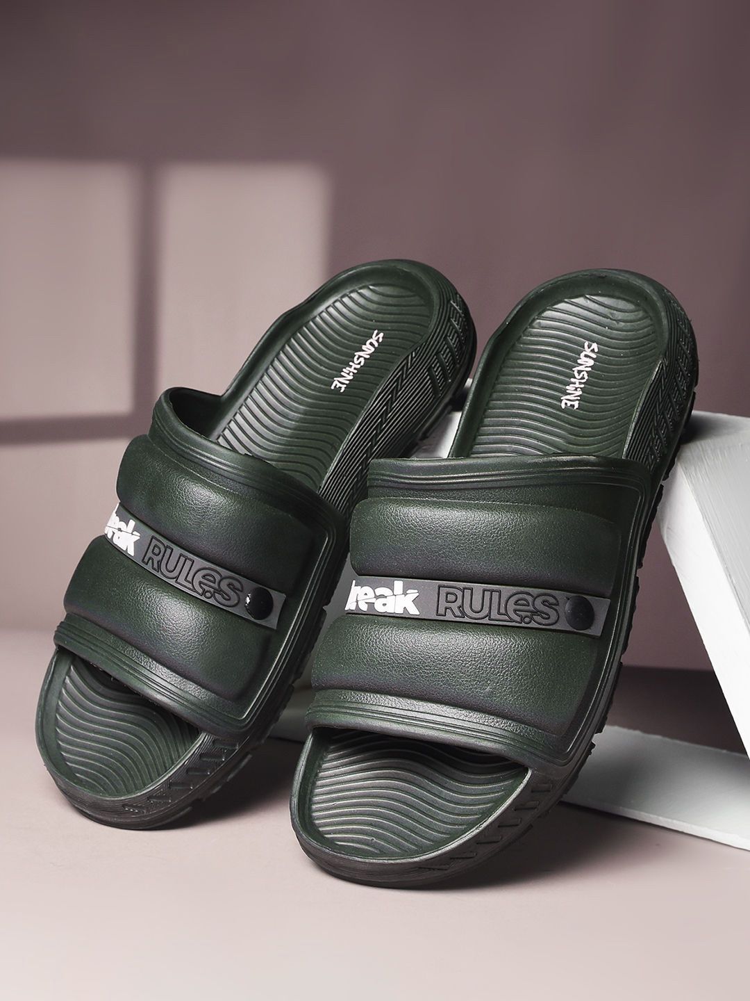 Bata Men Sliders