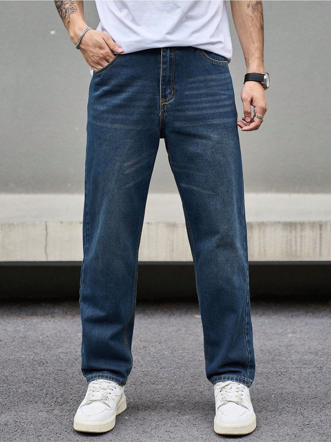 Off Duty India Men Straight Fit Mid-Rise Low Distress Light Fade Jeans