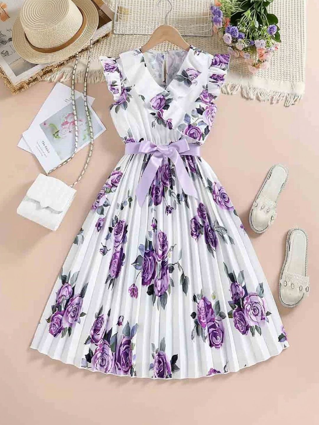 baesd floral print smocked fit & flare dress reviews Express Women's Floral Poplin Sweetheart Drop Waist Smocked Back Maxi Dress With Pockets Large