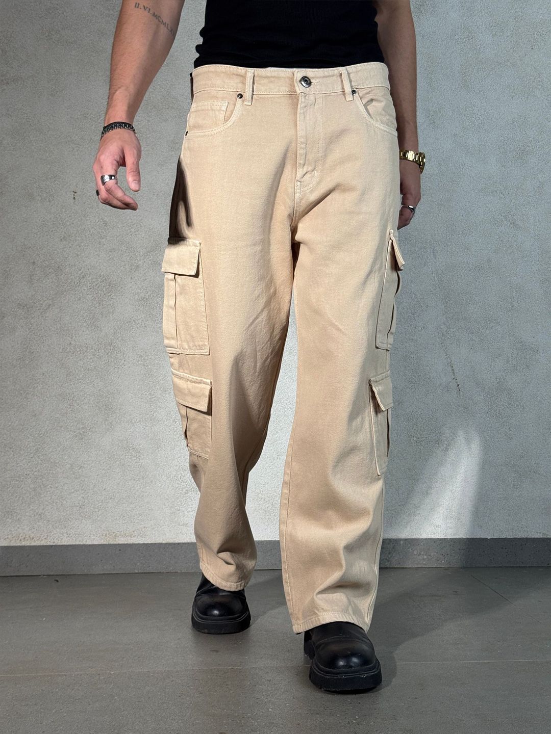 Off Duty India Men Mid-Rise Low Distress Jeans